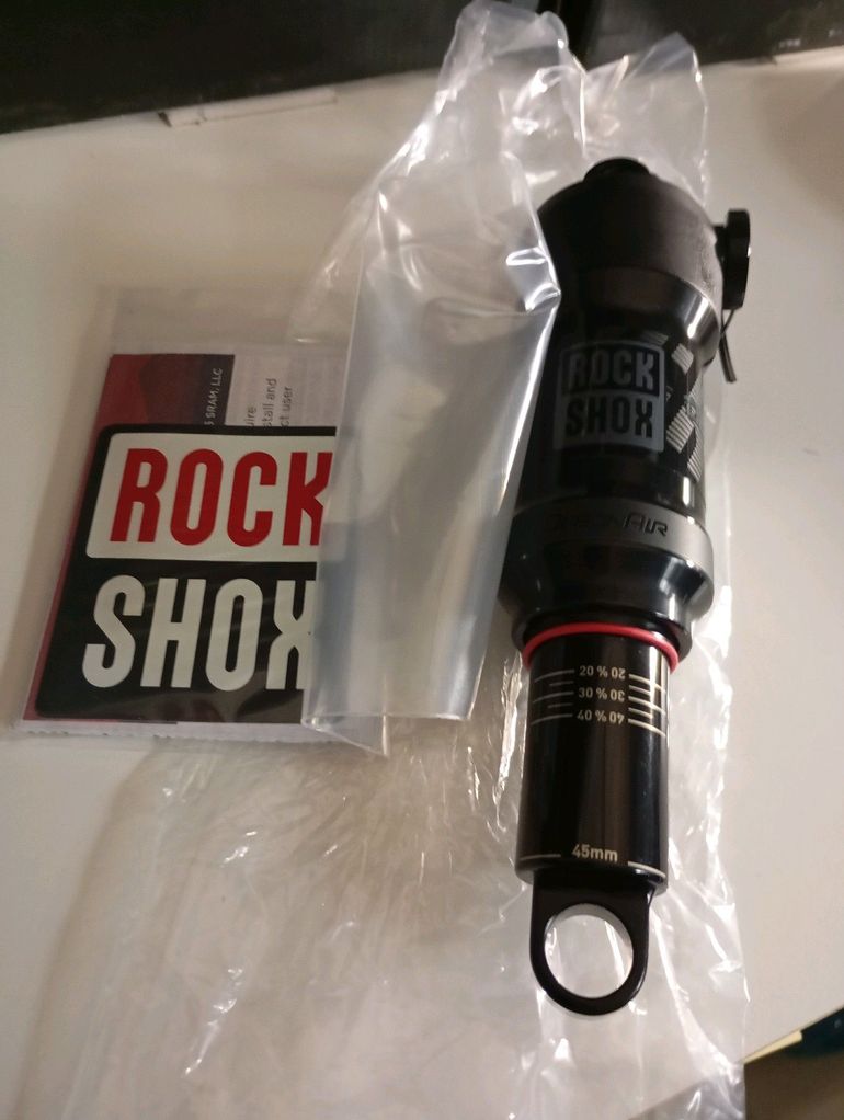 RockShox Deluxe select r 190x45 2022