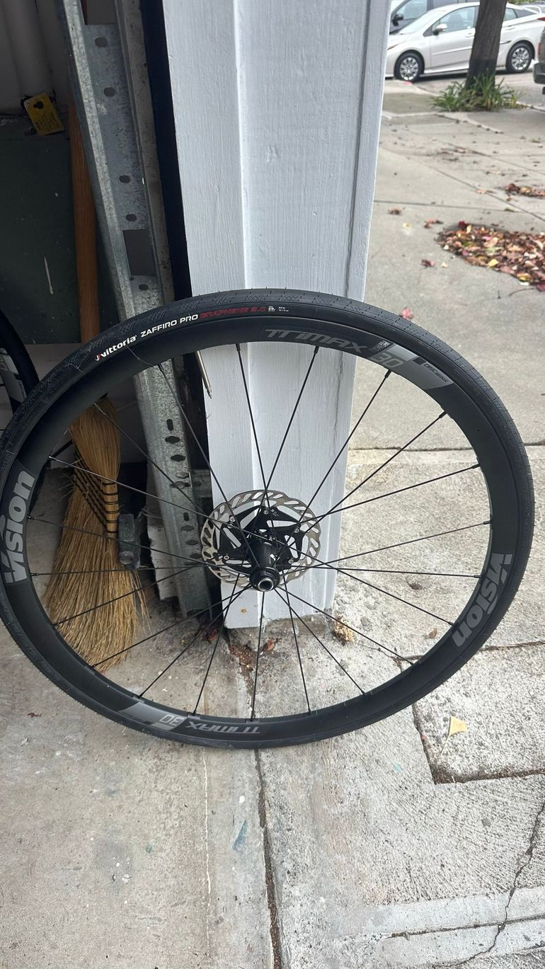 Used Vision lVision Trimax 30 Disc Wheelset – $ 320 | buycycle