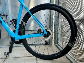 Used Vision SC 40 Disc Clincher TLR Carbon 2023 bike — image 1 of 4