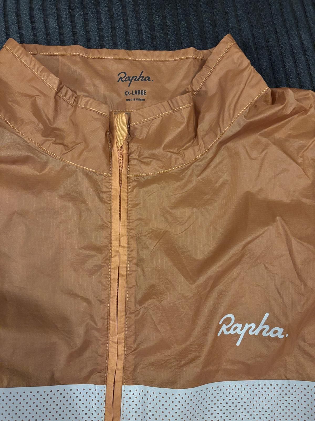 Used Rapha Brevet Flyweight Wind Jacket – € 90 | buycycle