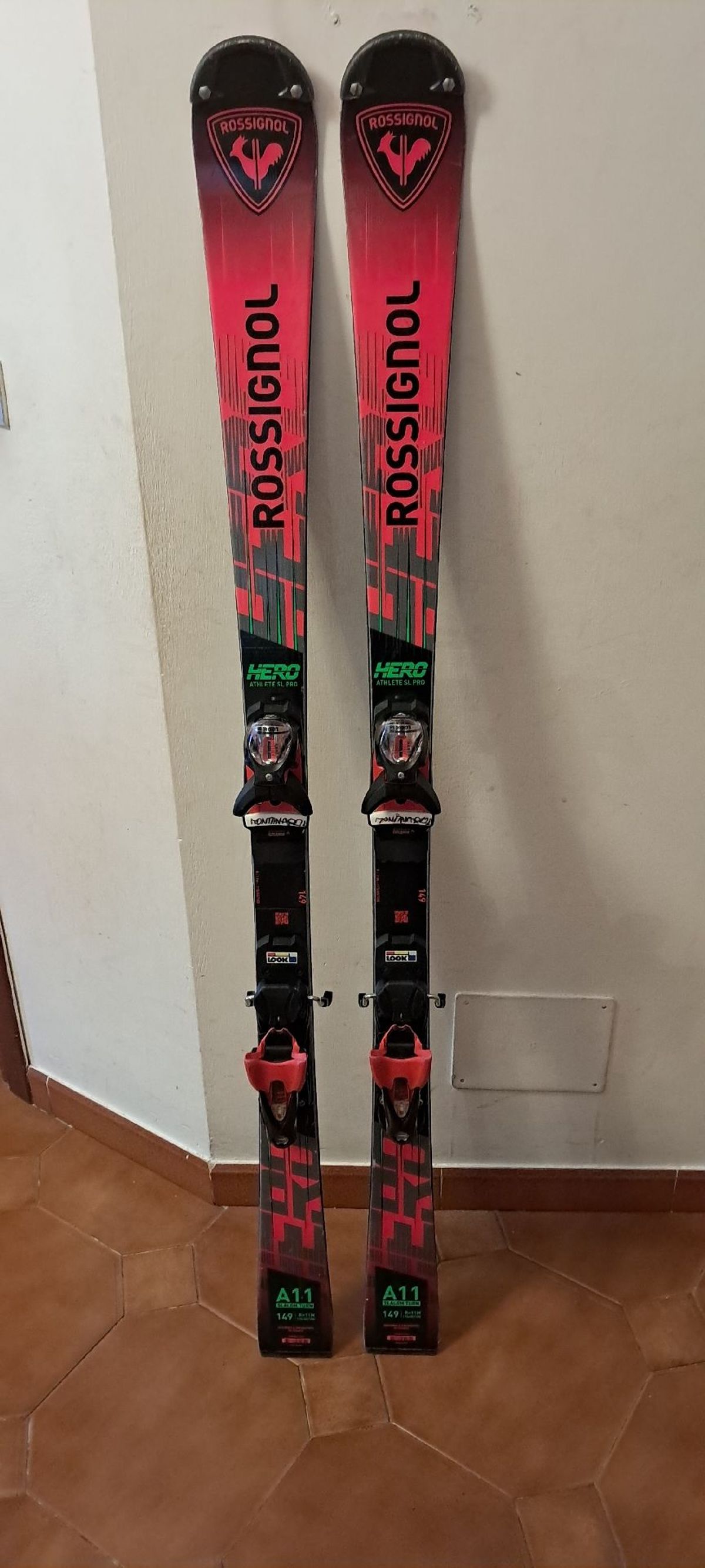 Used Rossignol Hero Athlete SL Pro Skis 149cm – € 200 | buycycle