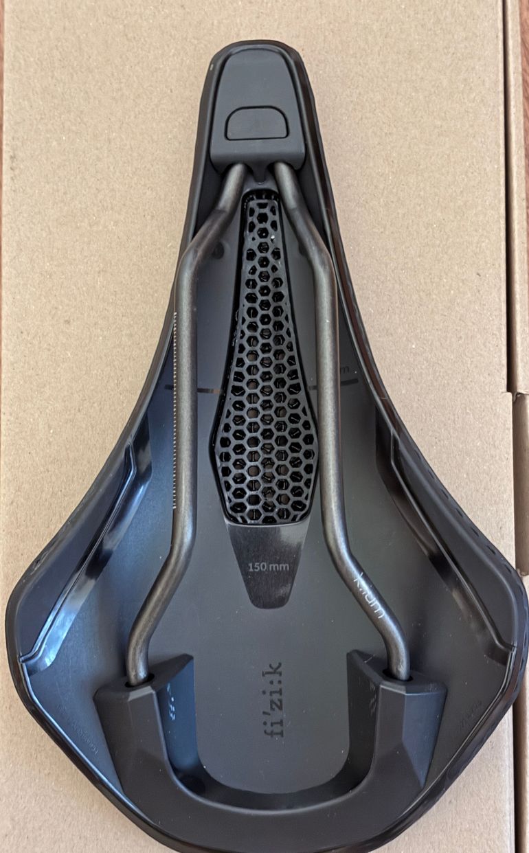 Used Fizik Vento Argo R3 Adaptive Saddle — 150 mm — New, Never