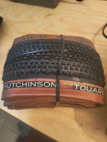 Touareg Tyres & Tubes usato
