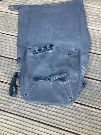 Used Tailfin Ultra Durable Pannier Bag 22 liter bike — image 4 of 4