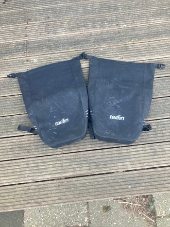 Used Tailfin Ultra Durable Pannier Bag 22 liter bike — image 1 of 4