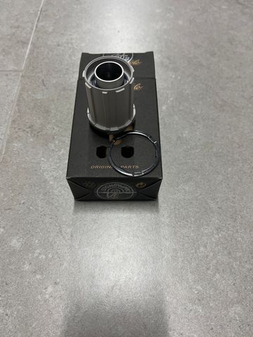 Campagnolo Núcleo Shimano 12 v 2024 Wheels usato