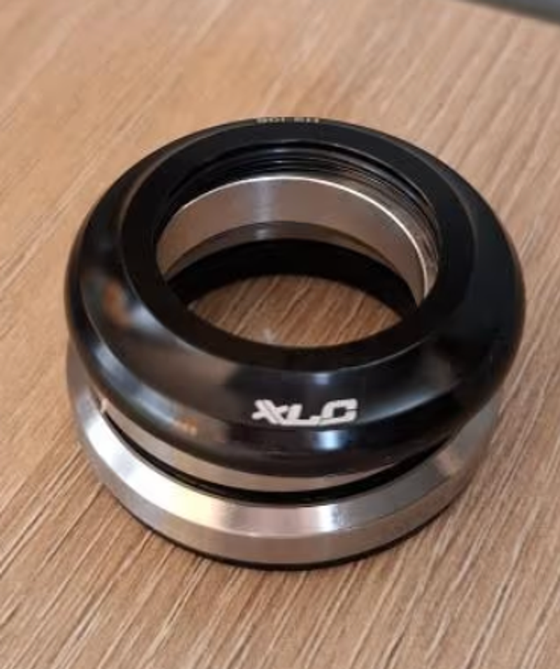 Käytetty Xlc Headset, Black 28, 6 / 41.8 - 46.9 - 33 mm Cockpit