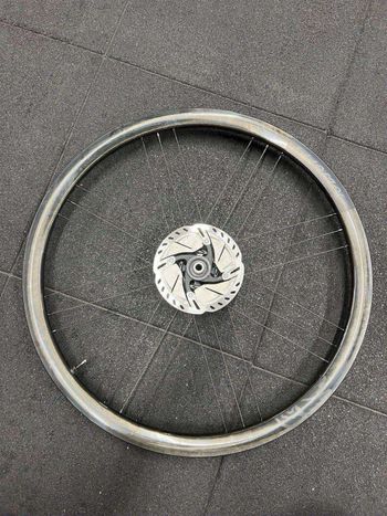 Used Campagnolo shamal carbon 2022 bike — image 8 of 11