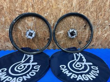 Used Campagnolo shamal carbon 2022 bike — image 11 of 11
