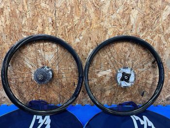 Used Campagnolo shamal carbon 2022 bike — image 4 of 11