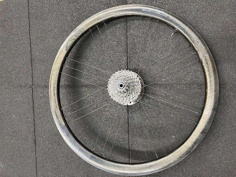 Used Campagnolo shamal carbon 2022 bike — image 9 of 11
