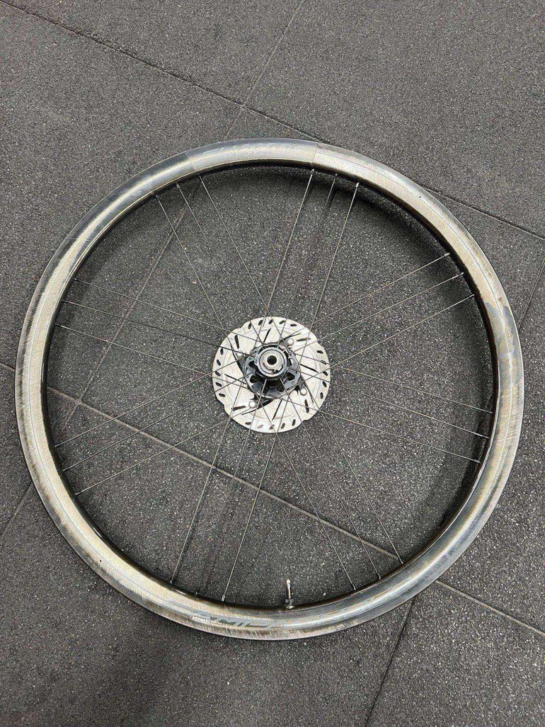 Used Campagnolo shamal carbon 2022 bike — image 7 of 11