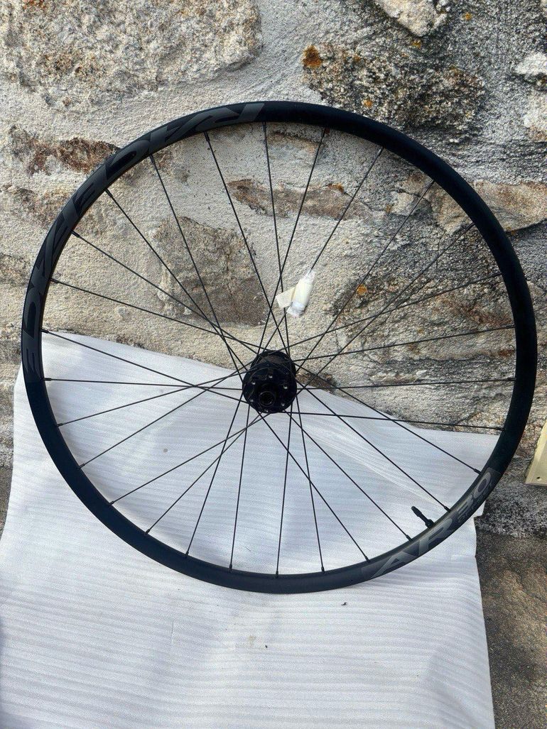 Used Race Face ar30 2024 bike — image 2 of 5