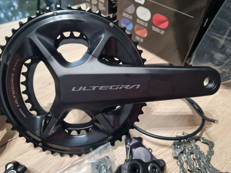 Shimano Ultegra DI2 12spd 8100 2025