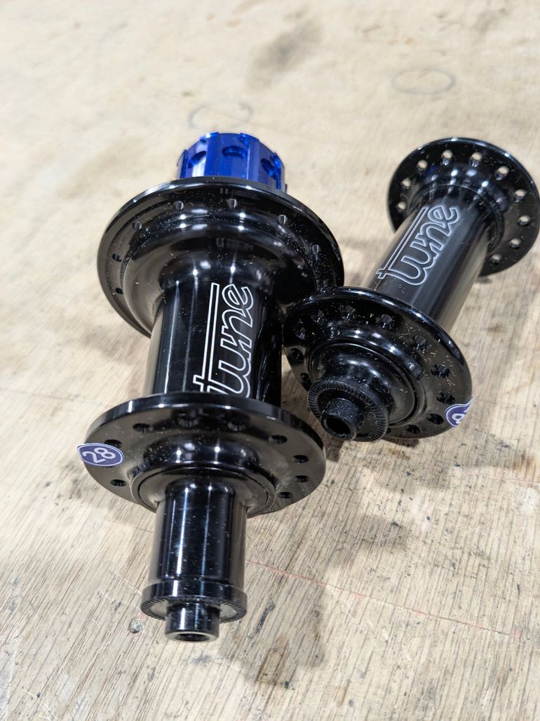 Used Tune Mig & Mag 170 28h QR5 rim-brake HG11 bike — image 3 of 4