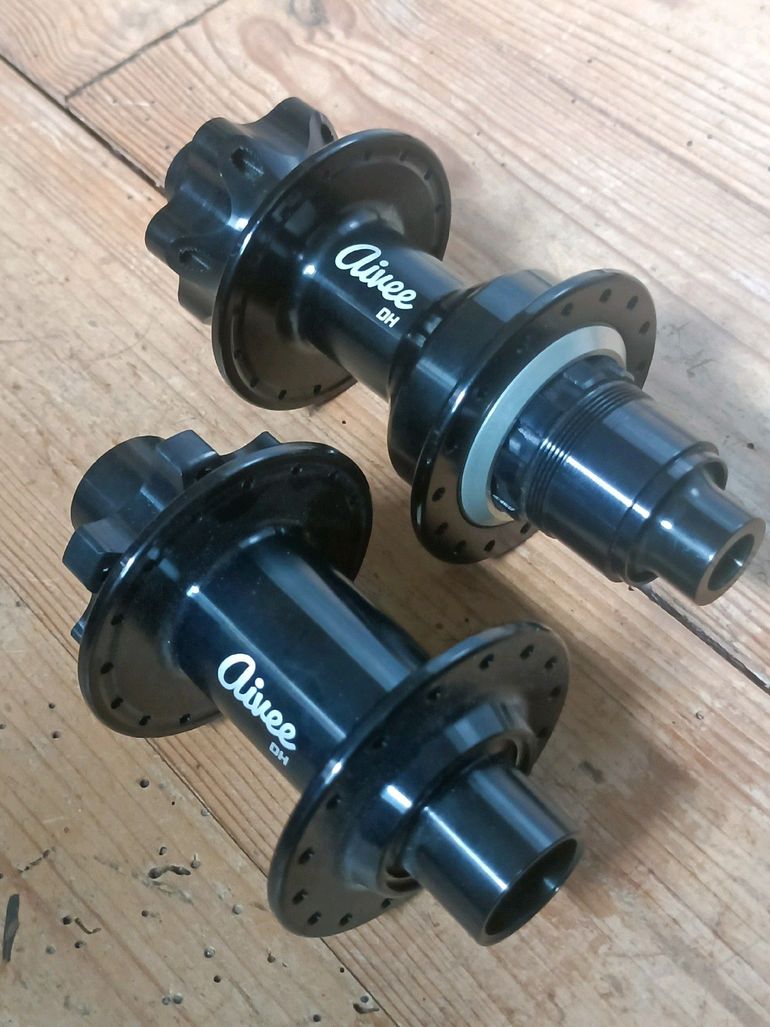 Used Aivee DH bike — image 1 of 2