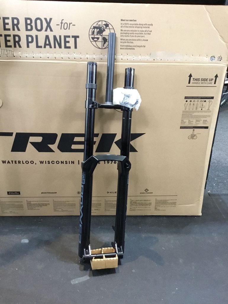 Used RockShox BoXXer Base 2025 bike — image 1 of 3