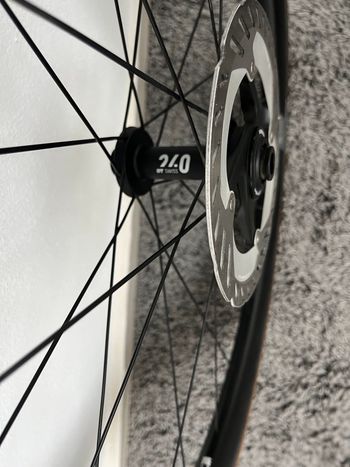 Used Dt Swiss ARC 1400 DICUT DISC 62 2025 bike — image 6 of 10