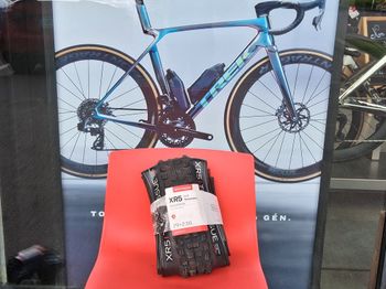 Used Bontrager XR4 2024 bike — image 4 of 9