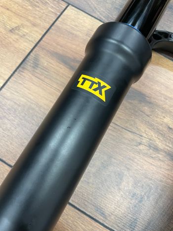 Tweedehands Öhlins RFX36 m.2 2022 bike — afbeelding 4 van 9