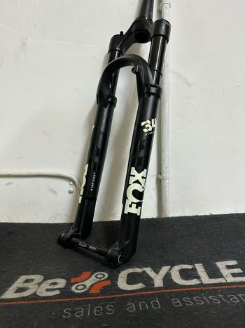 Käytetty Fox PERFORMANCE SC 34 FLOAT 29" 100mm 2025 bike — kuva 2 / 6
