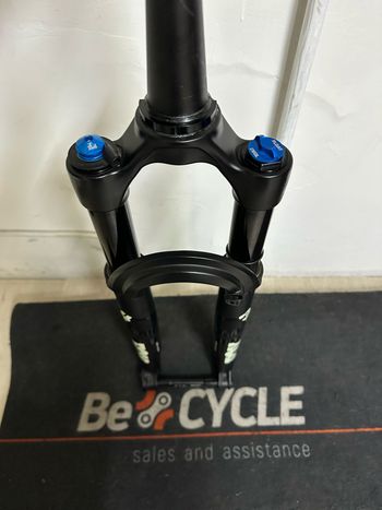 Käytetty Fox PERFORMANCE SC 34 FLOAT 29" 100mm 2025 bike — kuva 4 / 6