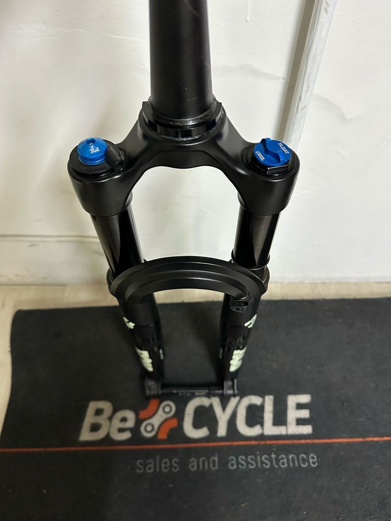 Käytetty Fox PERFORMANCE SC 34 FLOAT 29" 100mm 2025 bike — kuva 4 / 6