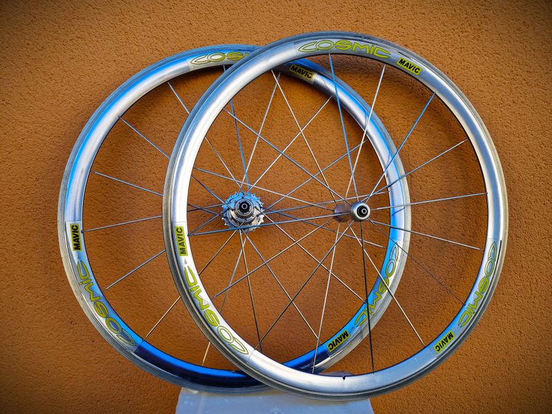 Käytetty Mavic Cosmic Wheels