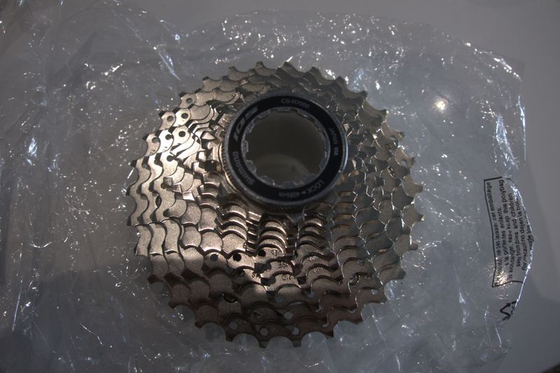Used Shimano 105 r 7000 Drivetrain & Pedals