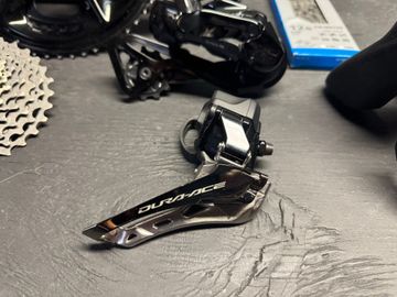 Used Shimano Dura-Ace R9270 Di2 12-Speed Groupset – $ 2,500 | buycycle