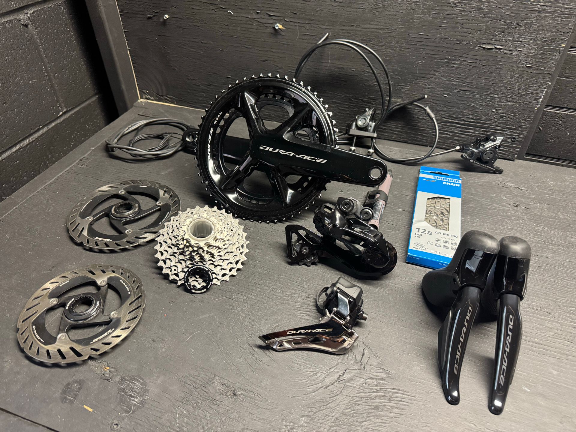 Used Shimano Dura-Ace R9270 Di2 12-Speed Groupset – $ 2,500 | buycycle