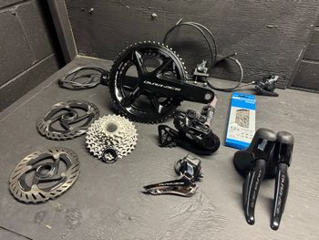 Used Shimano Dura-Ace R9270 Di2 12-Speed Groupset – $ 2,500 | buycycle
