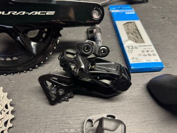 Used Shimano Dura-Ace R9270 Di2 12-Speed Groupset – $ 2,500 | buycycle