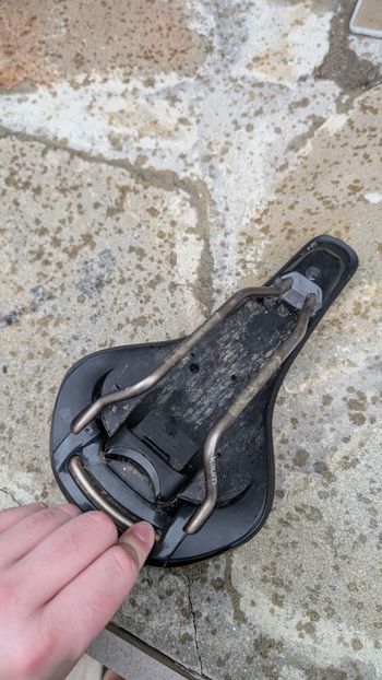 Used Fizik Taiga 2022 bike — image 3 of 3