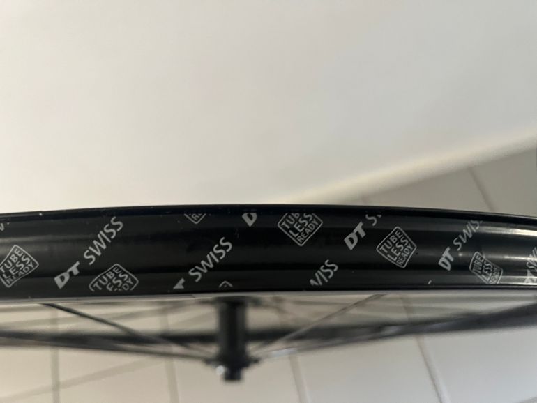 Used Dt Swiss DT SWISS R470 DB 2023 bike — image 3 of 5
