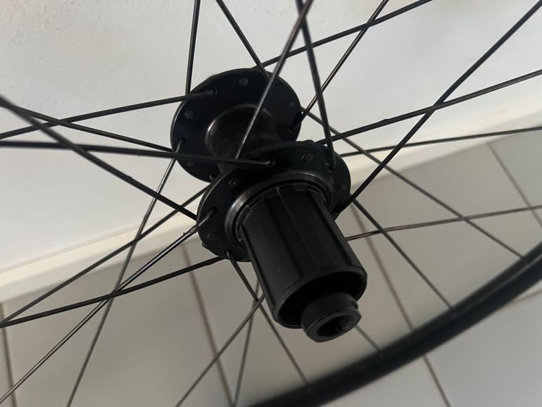 Used Dt Swiss DT SWISS R470 DB 2023 bike — image 2 of 5