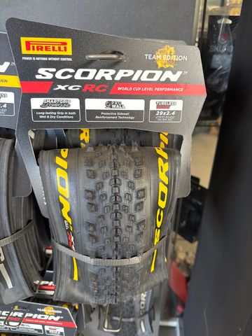 Použité Pirelli Scorpion xc rc 29x2.4 2024 Tyres & Tubes