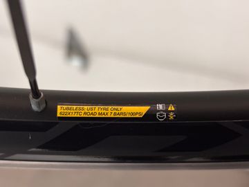 Tweedehands Mavic cosmic elite ust 2018 bike — afbeelding 5 van 6