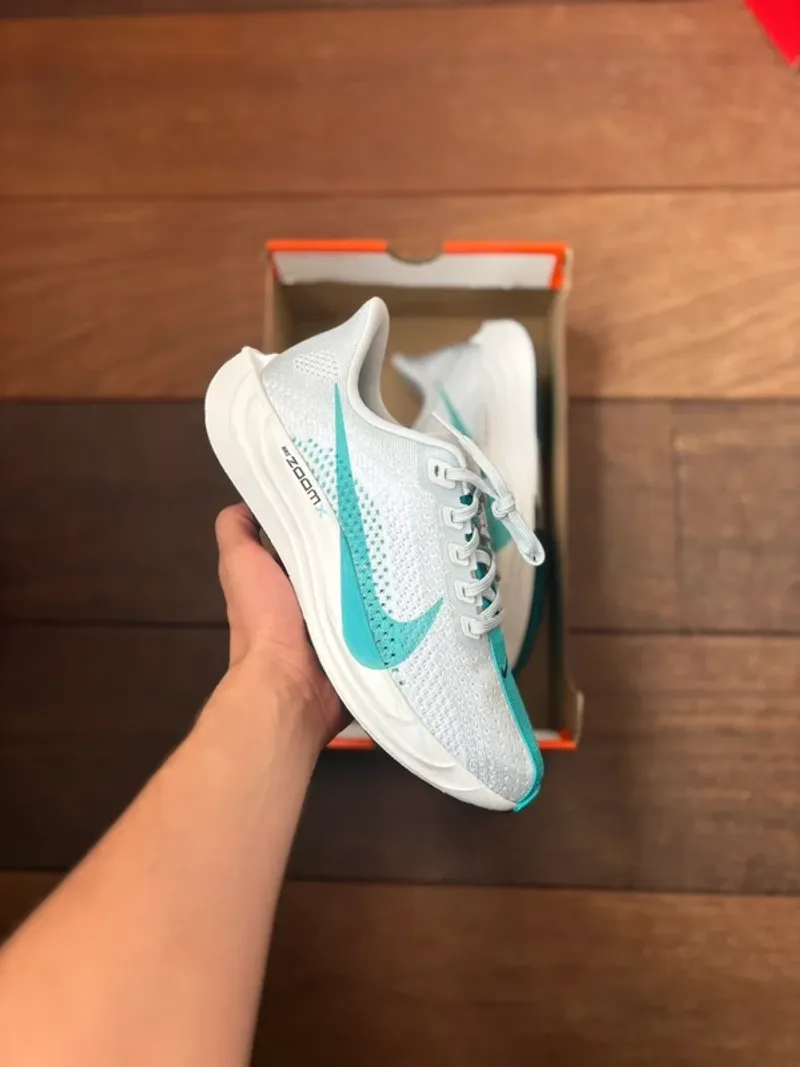 Käytetty Pegasus Plus 2025 Running Shoes