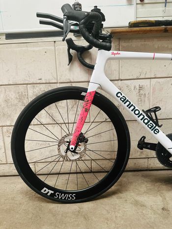 Used Dt Swiss ARC 1400 Dicut DB 50mm 2024 bike — image 3 of 4