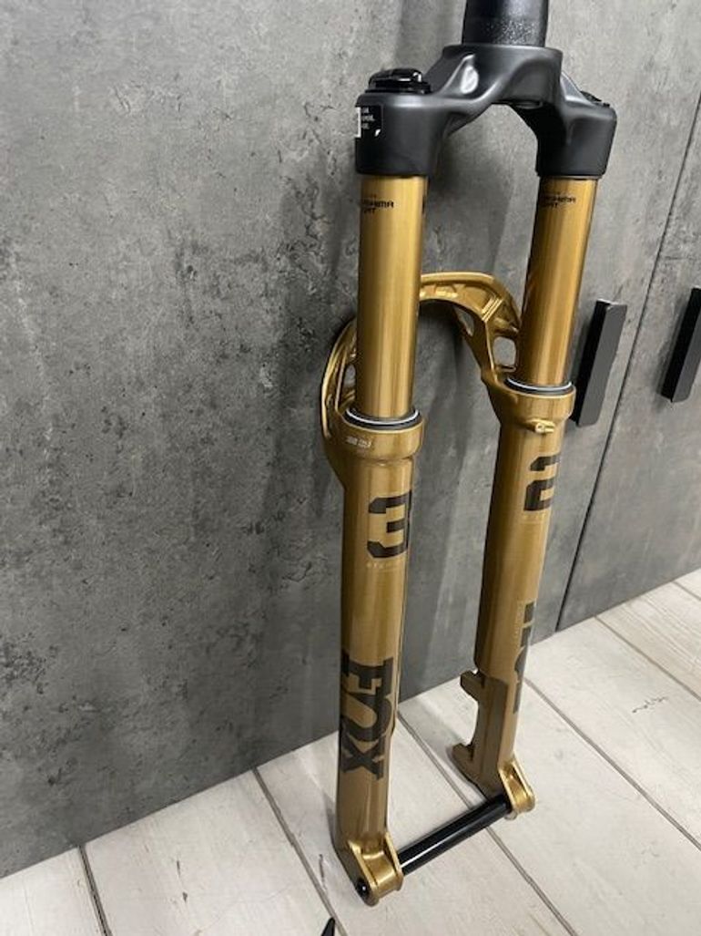 Used Fox Fox Kashima 32 Step Cast bike — image 3 of 3