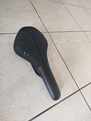Fizik antares R7 2023 Saddles & Seatposts usato