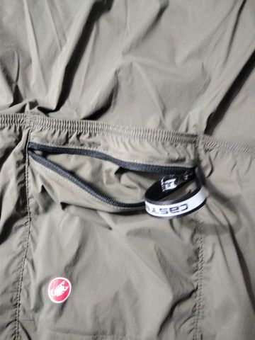 Used Castelli Fly Jack-sey GORETEX bike — image 2 of 9