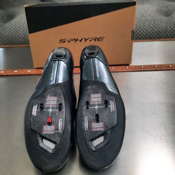 Used Shimano s-phyre 2024 bike — image 1 of 3