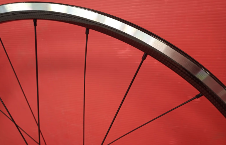 Used Sram Mkm alu/carbon light 1480 gr shimano  wheels bike — image 4 of 5