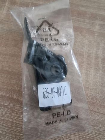 Used Fox dropper post Remote Lever 2025 bike — image 3 of 3