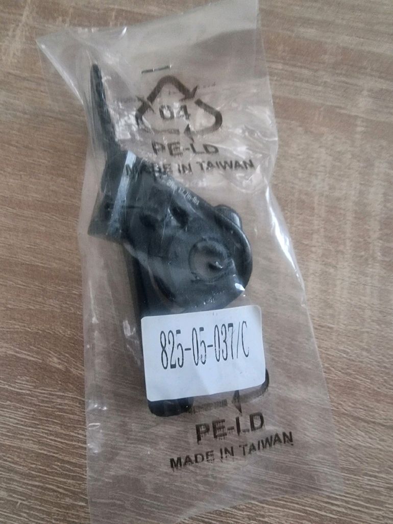 Used Fox dropper post Remote Lever 2025 bike — image 3 of 3