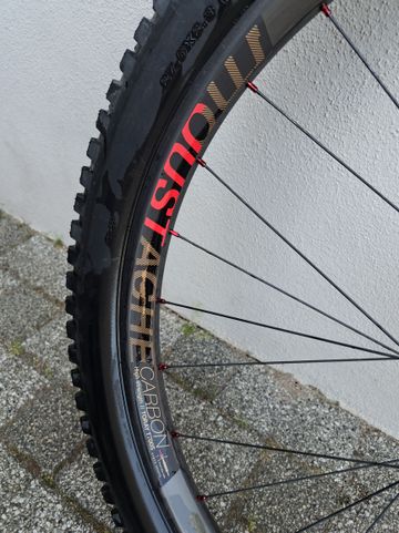 Used Moustache Just Carbon 2022 bike — image 2 of 3