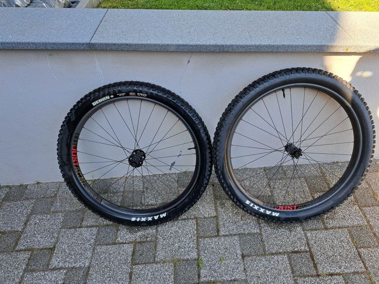 Moustache Just Carbon 2022 bike usato — immagine 1 di 3