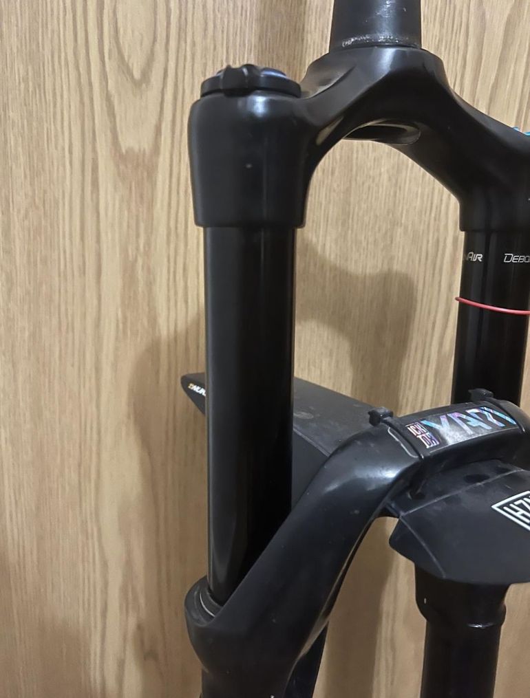 Brugt RockShox Yari RC 150mm 29" 2021 bike — billede 2 af 5